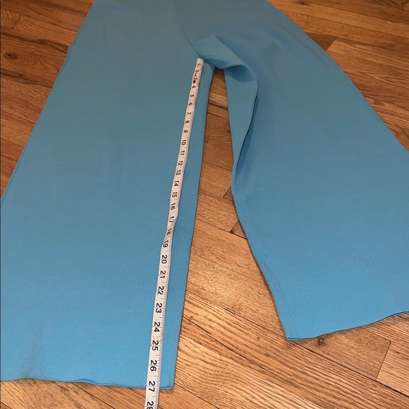 Scanlan Theodore Sky Blue 2 piece Crepe Set Size Medium - Picture 16 of 17